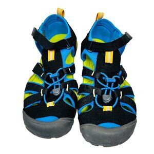 KEEN Big Kids Seacamp II CNX Size 5 Boy Outdoor Sandal Hiking Beach